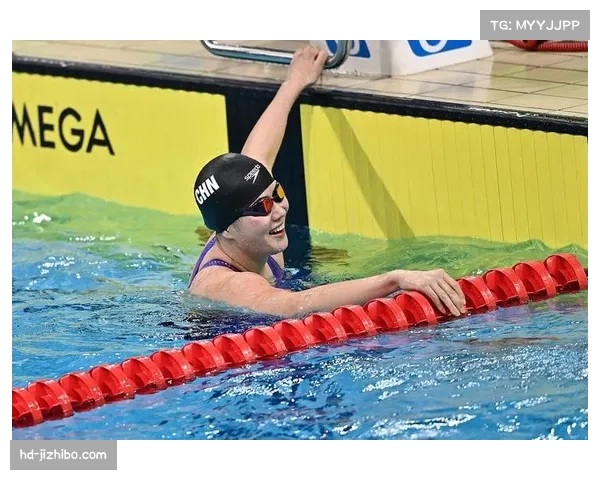 U系列赛厦门站：李厉依依女子400米自由泳04-25.33达一级标准